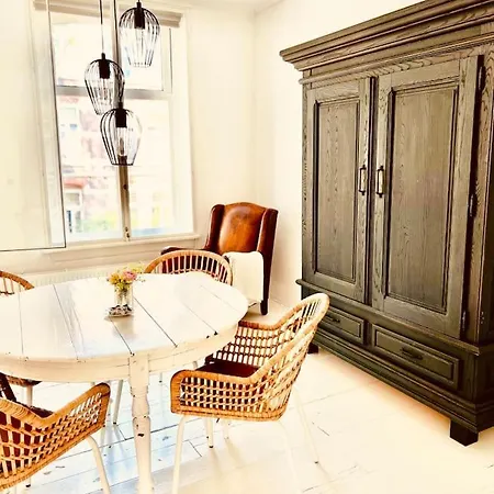 Ruim Comfortabel Centrum Met Restaurant! *
