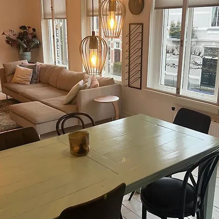 Ruim Comfortabel Centrum Met Restaurant!