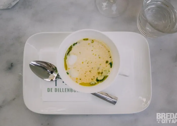 Ruim Comfortabel Centrum Met Restaurant! 아파트