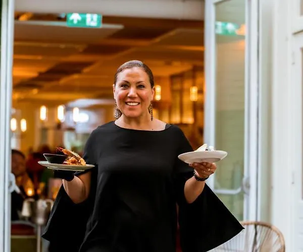 Ruim Comfortabel Centrum Met Restaurant! 브레다